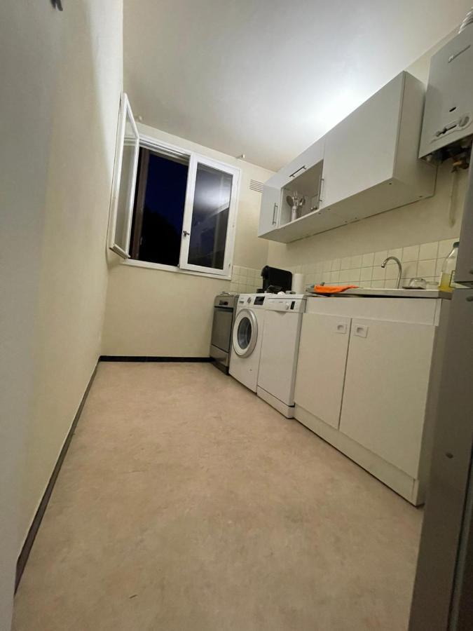 Aux Portes De Paris Apartamento *
